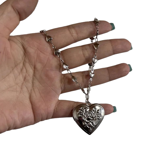 Detailed Necklace with Heart Pendant