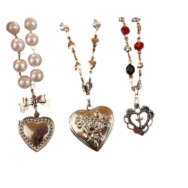 Detailed Necklace with Heart Pendant