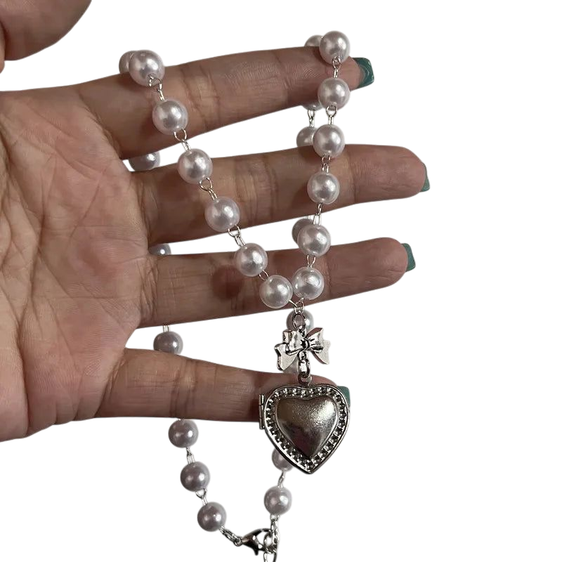 Detailed Necklace with Heart Pendant