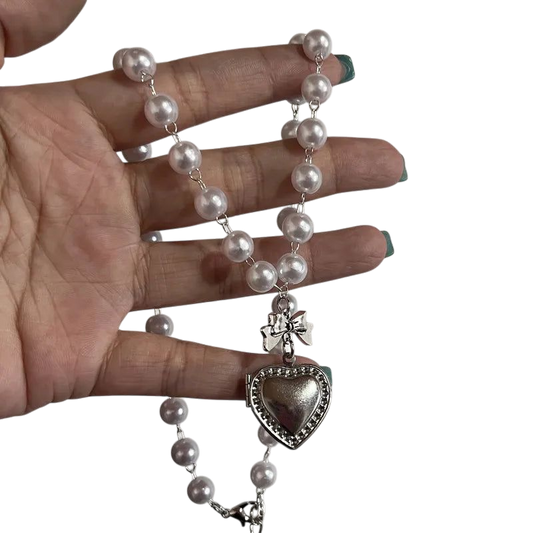 Detailed Necklace with Heart Pendant